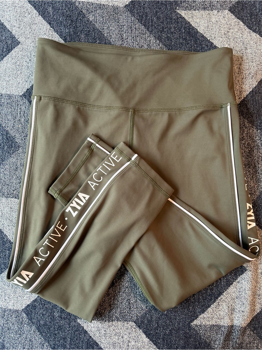 ZYIA Active Olive Leggings with White Trim • Size 8/10